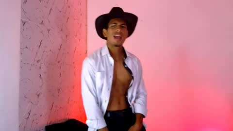 Snapshot of lorian_vikel chatting on May 2, 11:43 pm Lorian Vikel online show from May 2, 11:43 pm