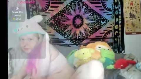 Lori Critter online show from April 5, 10:12 am