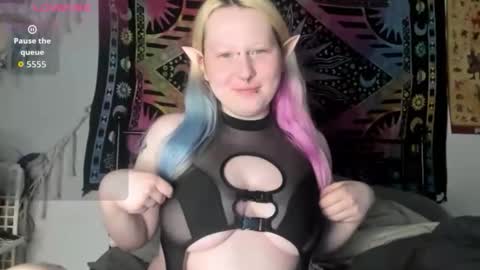 Lori Critter online show from April 15, 10:11 am