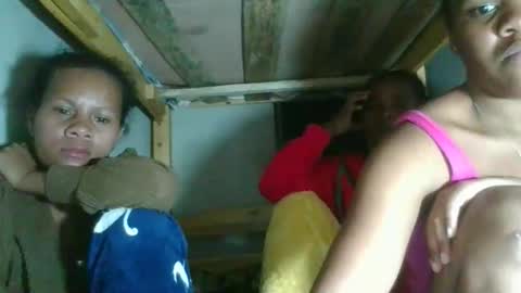 Snapshot of lorienne98 chatting on May 16, 10:52 pm lorienne98 online show from May 16, 10:52 pm
