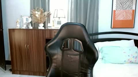 Los online show from November 15, 8:33 am