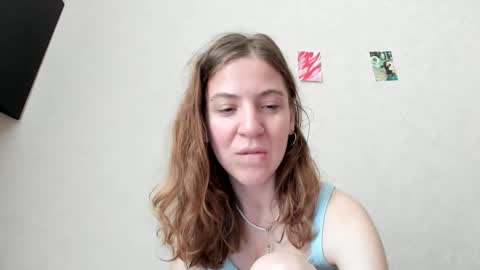 Snapshot of lost_moon chatting on March 14, 8:42 am lost_moon online show from March 14, 8:42 am