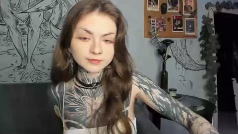lostallice online show from June 11, 2:44 am