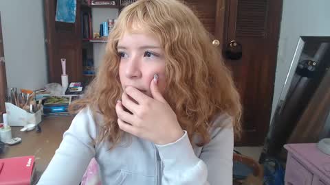 nefisa nef online show from September 26, 3:27 pm