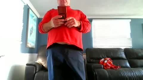 Snapshot of lostclover695 chatting on November 3, 7:04 pm lostclover695 online show from November 3, 7:04 pm