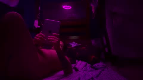 Snapshot of lostndapacific chatting on March 15, 2:12 pm lostndapacific online show from March 15, 2:12 pm