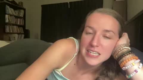 lothlori online show from November 18, 2:50 am