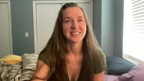 Snapshot of lothlori chatting on June 28, 2:01 pm lothlori online show from June 28, 2:01 pm