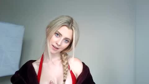 Lottie Lou online show from May 14, 12:45 pm