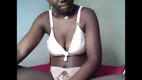 lotty_lavilla online show from May 22, 7:52 pm