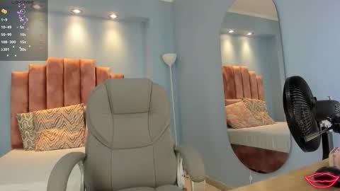  Lou Rosse  online show from November 28, 8:11 pm