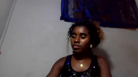 Snapshot of louane98 chatting on February 1, 4:49 pm louane98 online show from February 1, 4:49 pm