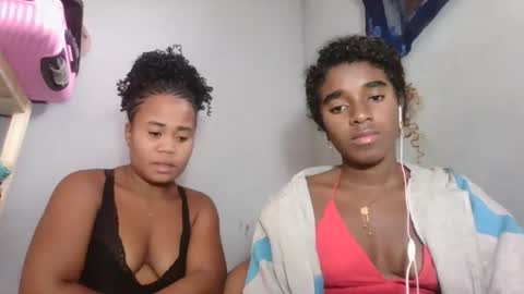 Snapshot of louane98 chatting on February 11, 8:41 am louane98 online show from February 11, 8:41 am