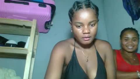 Snapshot of louane98 chatting on February 18, 5:42 pm louane98 online show from February 18, 5:42 pm