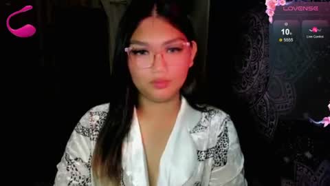 Snapshot of louheart chatting on June 24, 6:29 pm Sweet online show from June 24, 6:29 pm