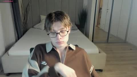 louie_evans online show from November 11, 3:56 pm