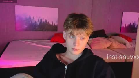 louie_evans online show from November 17, 3:51 pm