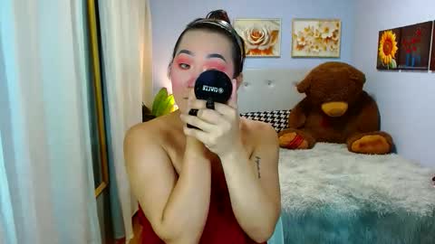 Snapshot of louie_sexy chatting on October 28, 10:52 am Cathy online show from October 28, 10:52 am