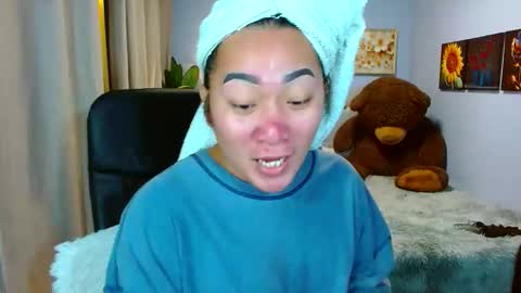 Snapshot of louie_sexy chatting on November 19, 7:30 am Cathy online show from November 19, 7:30 am