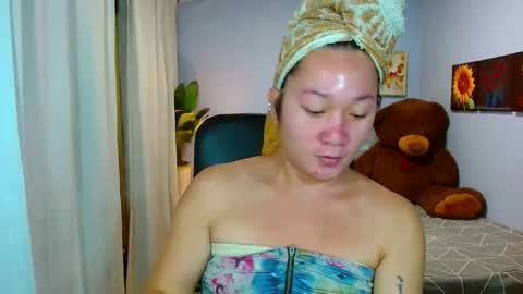 Snapshot of louie_sexy chatting on December 2, 11:04 am Cathy online show from December 2, 11:04 am