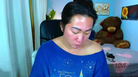 Snapshot of louie_sexy chatting on December 14, 12:43 pm Cathy online show from December 14, 12:43 pm