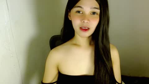 Snapshot of louilalicious chatting on December 19, 1:34 am louilalicious online show from December 19, 1:34 am