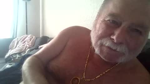 louis_chokdee online show from September 21, 4:08 pm