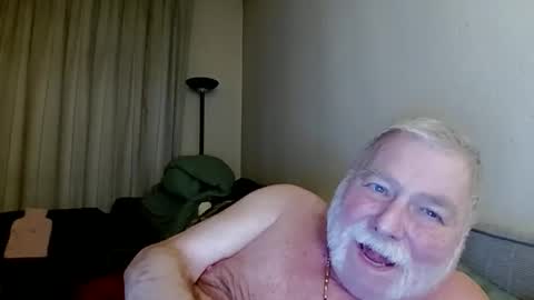 louis_chokdee online show from December 5, 6:04 pm