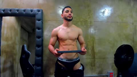 Louis online show from March 5, 8:00 pm