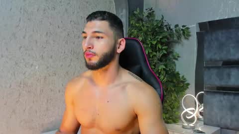 Louis online show from November 9, 3:54 pm