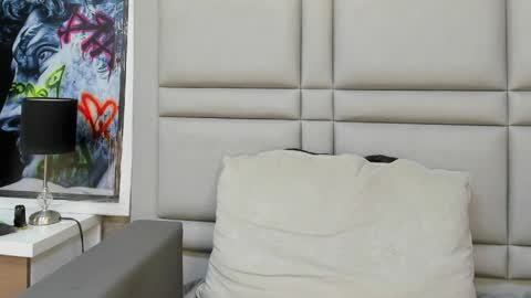 Louis online show from April 4, 1:48 am