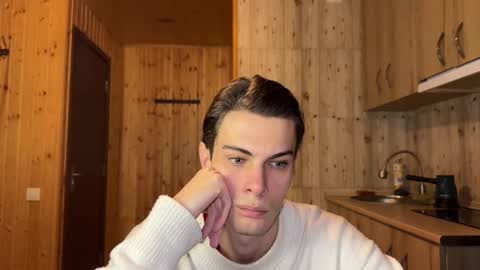 Mark online show from December 15, 9:08 pm