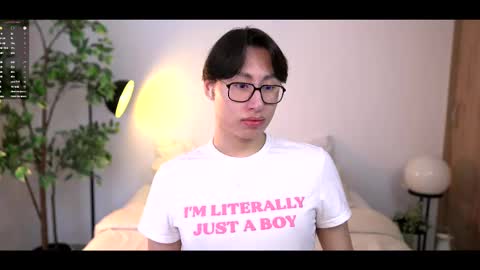 Snapshot of louis_zh chatting on September 22, 12:40 pm Louis online show from September 22, 12:40 pm