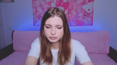 LouiseKane online show from June 20, 9:34 am