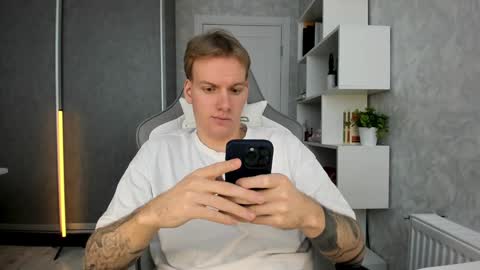 Louis  online show from January 7, 9:29 am