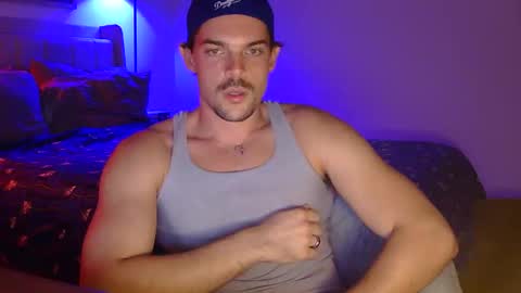 Snapshot of louisvalmer chatting on October 21, 1:39 am Louis Valmer online show from October 21, 1:39 am