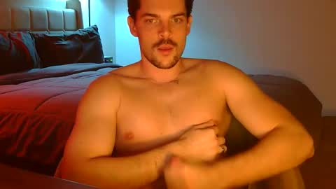 Snapshot of louisvalmer chatting on February 3, 3:48 am Louis Valmer online show from February 3, 3:48 am