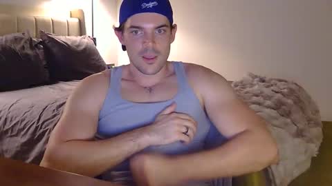 Snapshot of louisvalmer chatting on March 2, 7:15 am Louis Valmer online show from March 2, 7:15 am