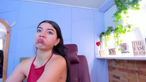 Louren Fox online show from December 17, 11:49 am