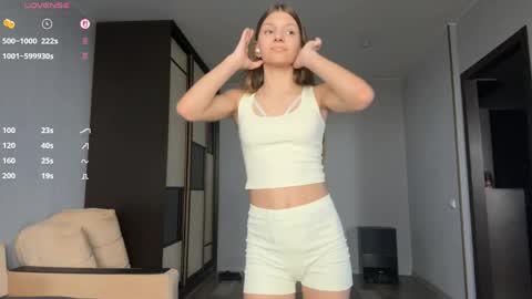 Lesi online show from April 10, 5:12 am