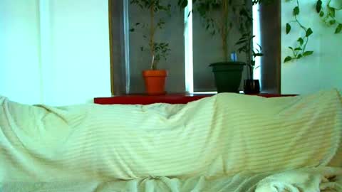 Cute face online show from December 16, 4:55 am