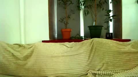 Cute face online show from February 2, 4:15 am