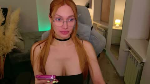 Snapshot of love_call chatting on October 11, 5:17 am love_call online show from October 11, 5:17 am