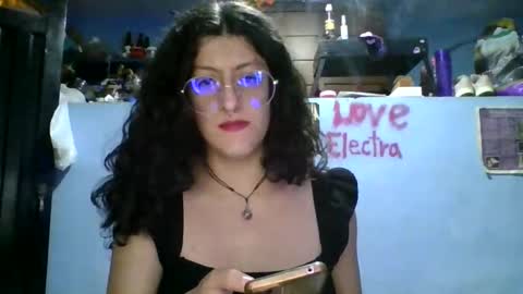 love_electra online show from April 7, 12:33 am