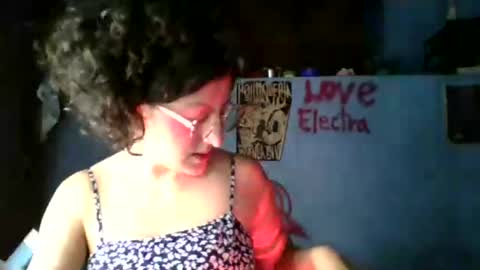 Snapshot of love_electra chatting on July 8, 12:04 am love_electra online show from July 8, 12:04 am