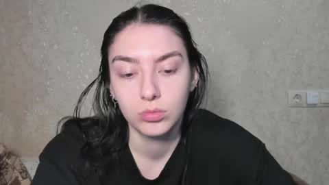 LINA online show from April 18, 2:43 pm