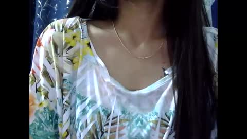 Snapshot of love_riva chatting on January 11, 10:53 am Riva online show from January 11, 10:53 am