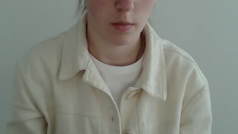 Vivian online show from November 12, 1:33 pm