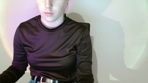 Vivian online show from February 17, 10:56 am