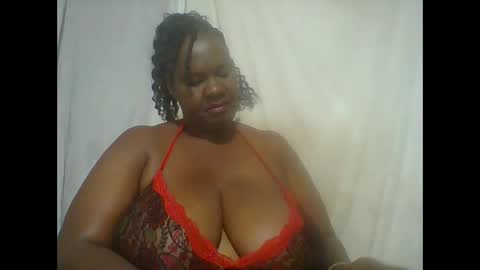 Snapshot of lovebigmelon chatting on December 2, 8:04 pm Lynn online show from December 2, 8:04 pm